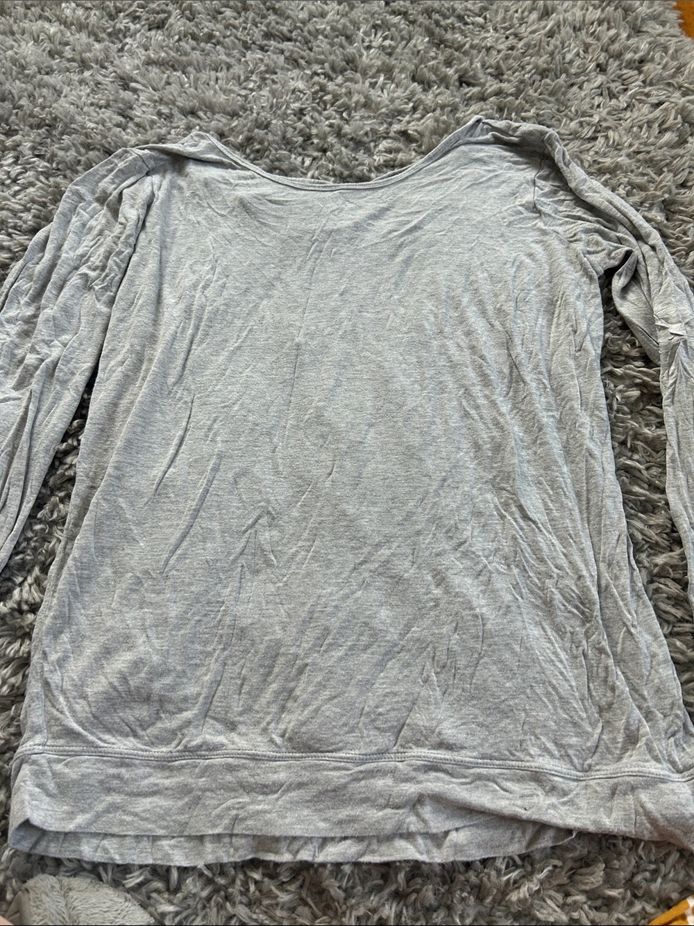 GAIAM Light Gray Long Sleeve Scoop-Neck Top